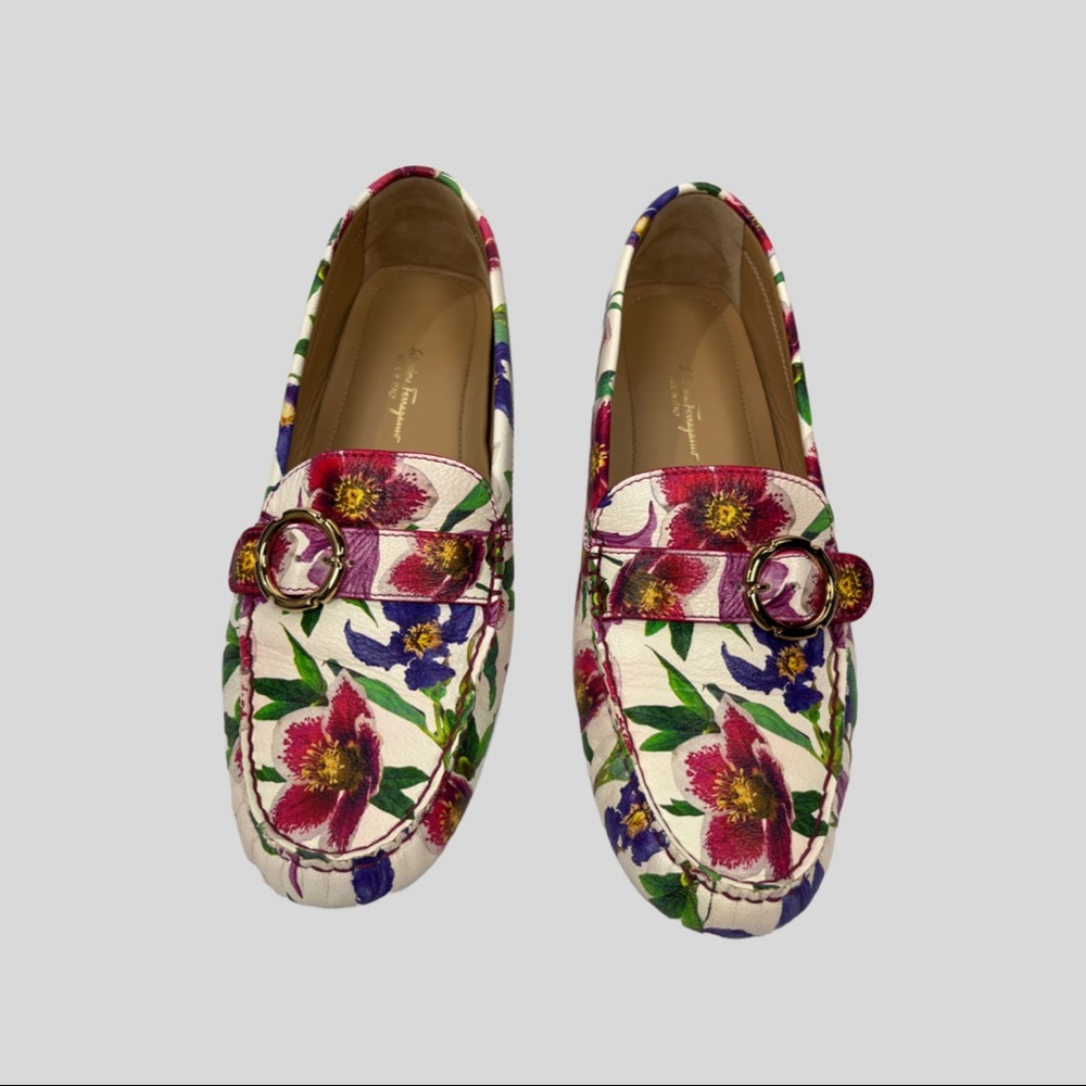 Salvatore Ferragamo White Patent Leather Floral Centro Driver